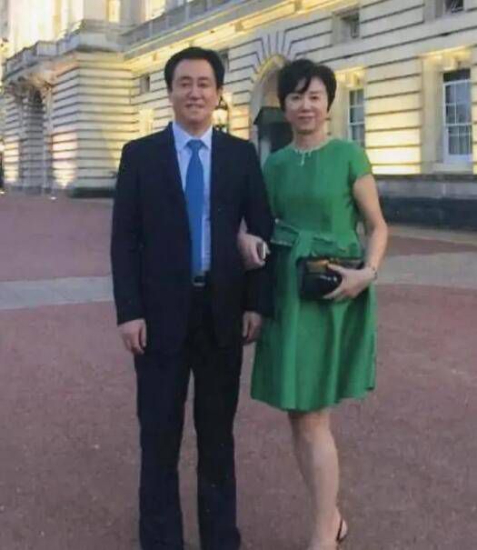 虽然莱恩;约翰逊没有说什么明确的信息，但是从他的表述中不难看出，他依旧有希望重新回到《星战》的世界里